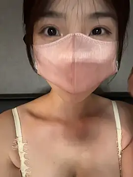 gougou13 live cam on StripChat