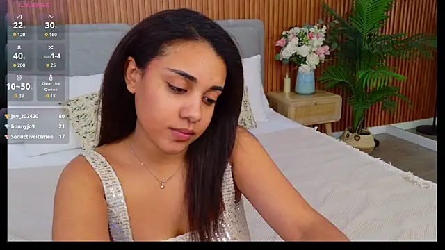 Luna_Cortier webcam