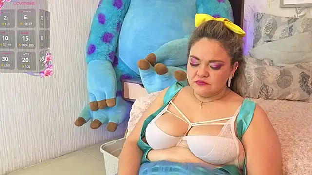 Natashablade__ live cam on StripChat
