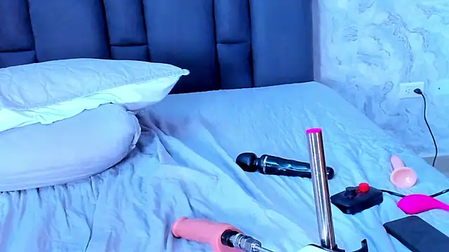 maddy__howard webcam