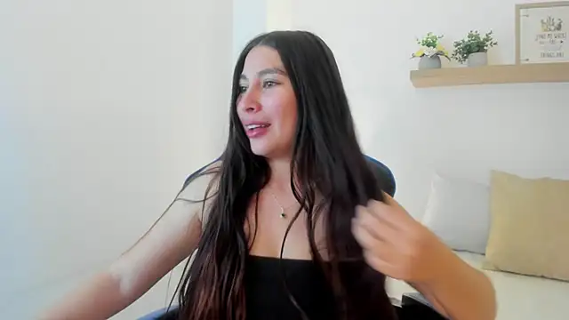 bella_99_ live cam on StripChat