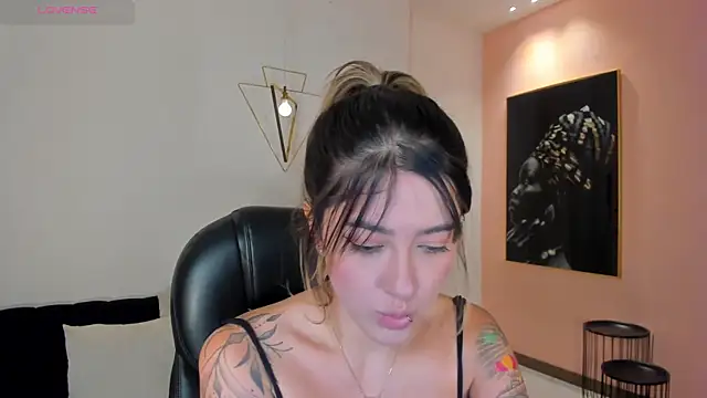 EveBensonX webcam