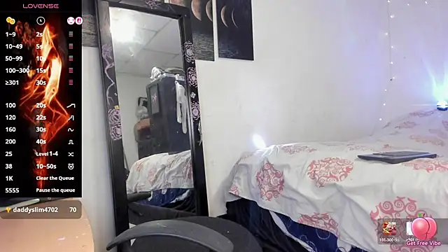 chloe_kisses webcam