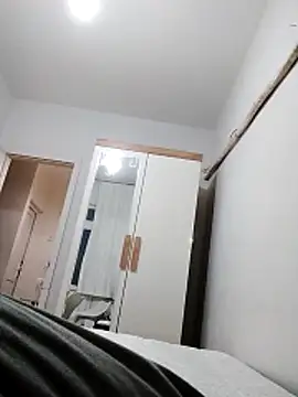 bahadr23 live cam on StripChat