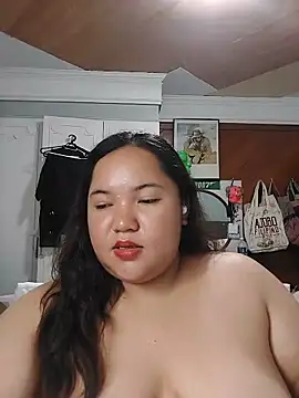 LianaCruzado live cam on StripChat