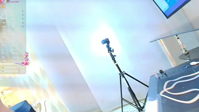 alexa_cruz__ webcam