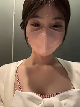 gougou13's live cam