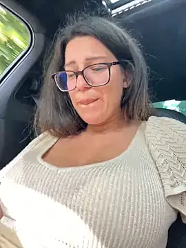 NadiraNoor webcam