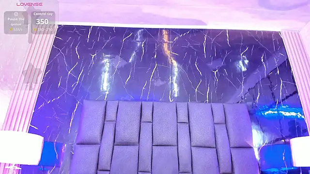 BustyGlow webcam
