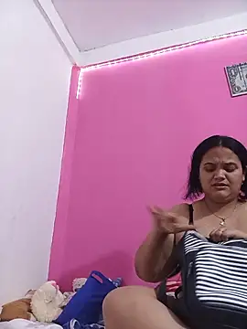 brunnette_hot webcam