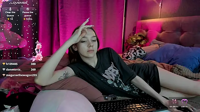 Lesi_Moonie01 live cam on StripChat
