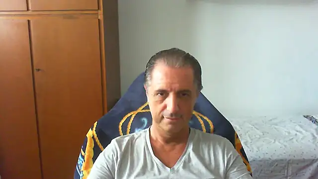 lliuk70mi live cam on StripChat