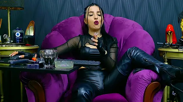 VivianReeve webcam