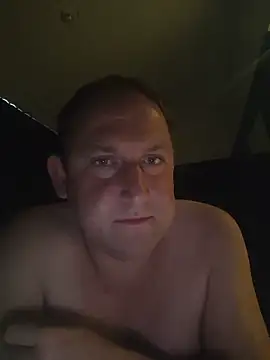 GenuineDedication42 live cam on StripChat