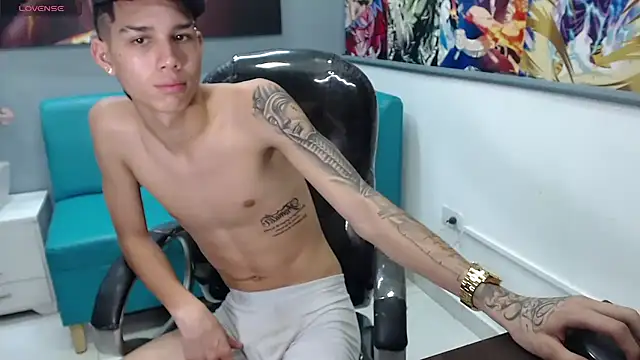 paul_ponce webcam