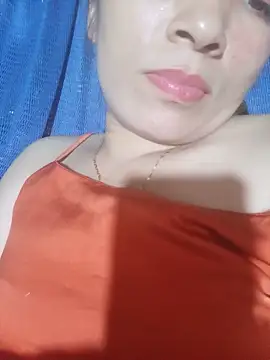 Sury_sexyy live cam on StripChat
