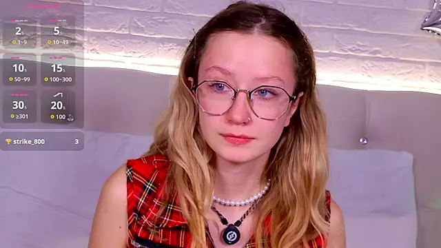 AmelieViolet webcam
