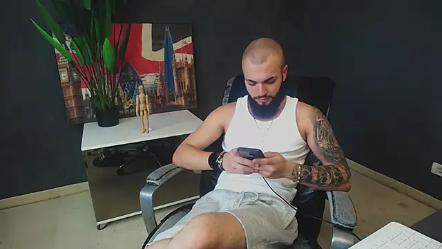 OscarWillss live cam on StripChat