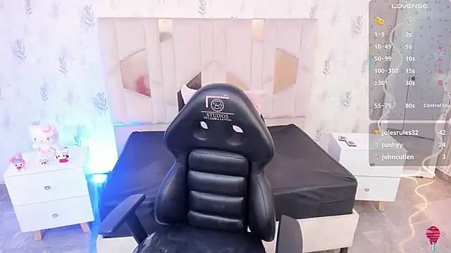 andrea_tay1 webcam