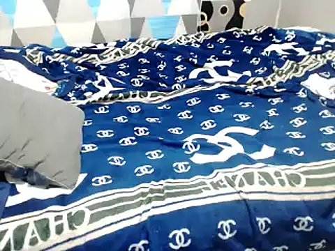 Trish_CurveCock webcam