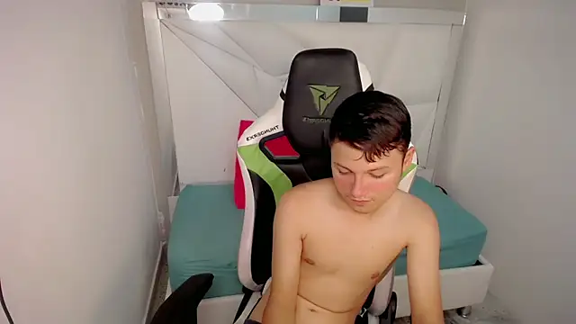 NYC_Bby live cam on StripChat