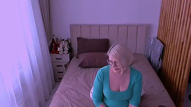 sabrinamacmarren webcam