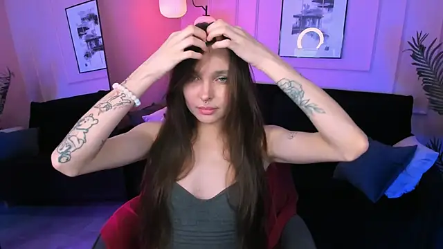 ChloeSunny live cam on StripChat