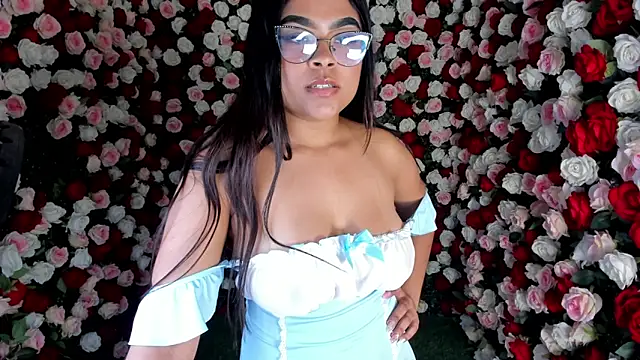 Mindy_Claker webcam