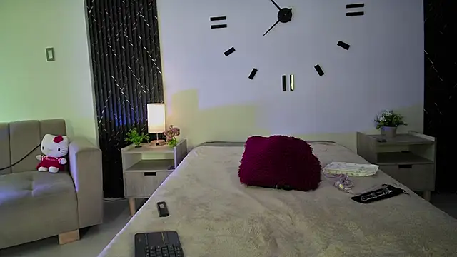 aurora_petitee webcam
