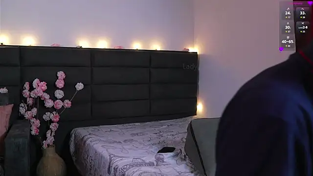 kathieandpovcock1 webcam