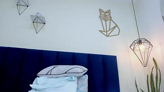 mayaevansmg live cam on StripChat