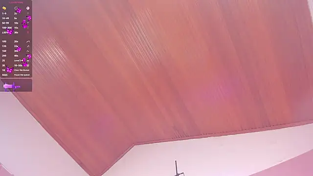 elodie_walker live cam on StripChat
