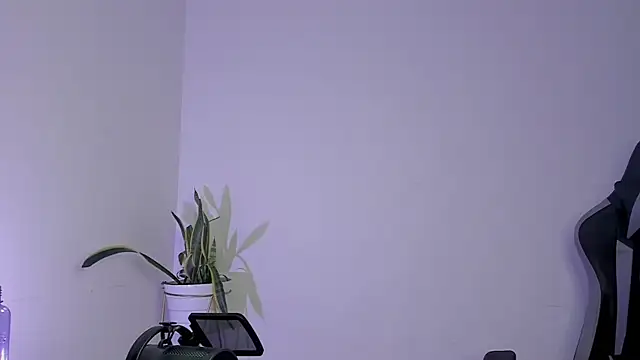 Lukeetaylor live cam on StripChat