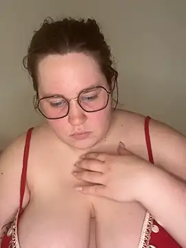 Miss_pow_bi_93 live cam on StripChat