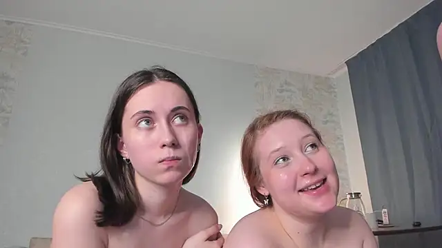 couple_of_kittens_ webcam