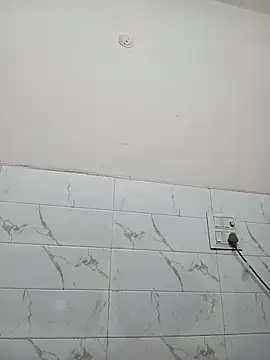 Meloni_71 live cam on StripChat