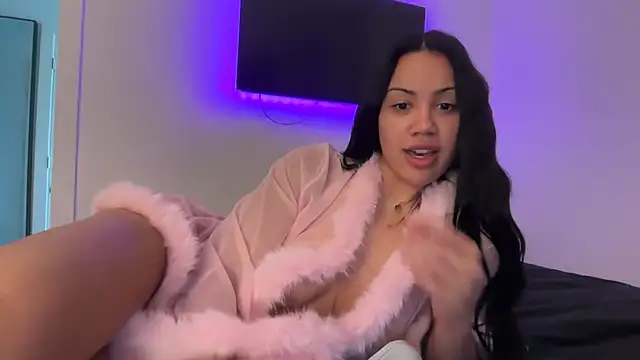 babymalaya live cam on StripChat