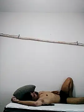 bahadr23 live cam on StripChat