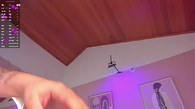 elodie_walker live cam on StripChat