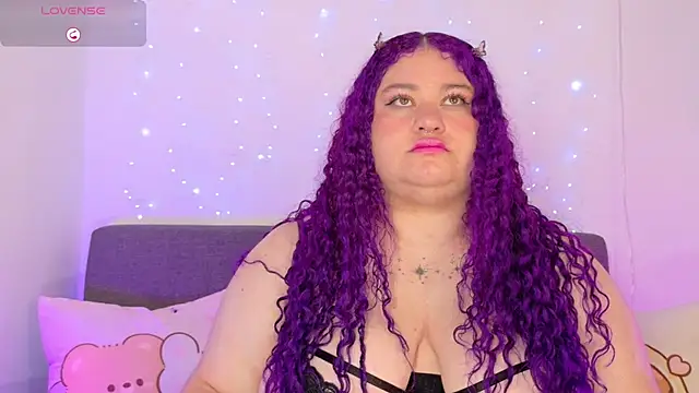 lunitaa0 live cam on StripChat
