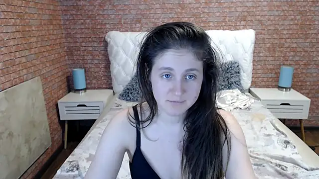 Holliy_Cooper webcam