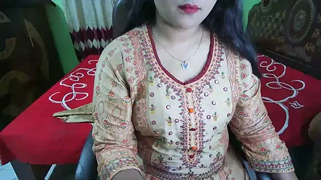 BengaliQueenStar live cam on StripChat
