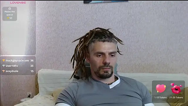 Aestheticguy101 live cam on StripChat