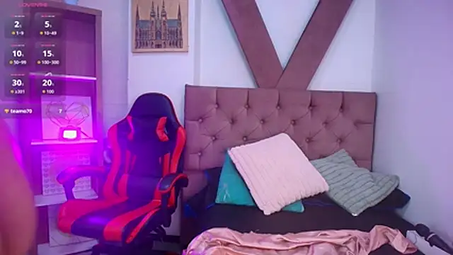 CamiilaReyes live cam preview on Stripchat