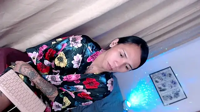 NathalieMea webcam