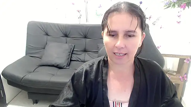 victoria_jones live cam on StripChat