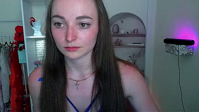 _Barbie_Kiss_ live cam on StripChat