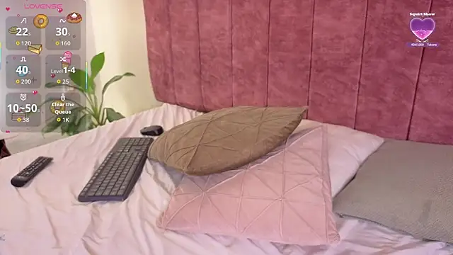 lou_22_ (F young) - SPREAD PUSSY