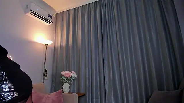 Sophia_cutegirly webcam