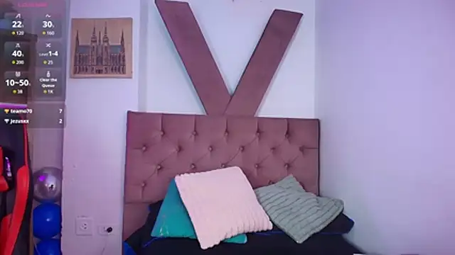 CamiilaReyes live cam on StripChat